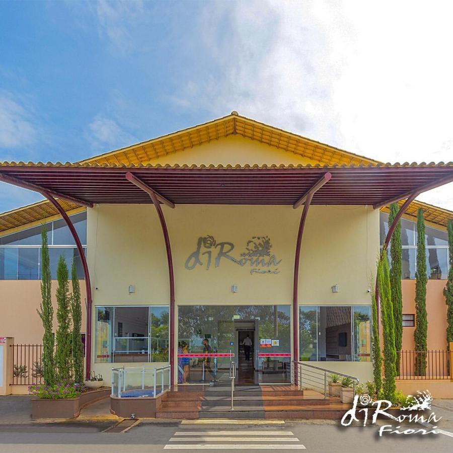Caldas Novas - Diroma Fiori - Incluso 1 Acesso Ao Acqua Park Vulca - Oficial Екстериор снимка